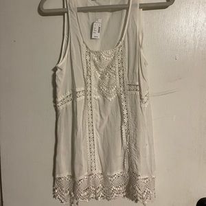 👗👠 Maurices 👢👜 white lace tank top
